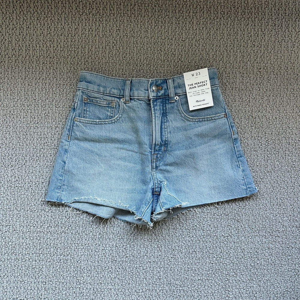 Madewell “The Perfect Jean” Short